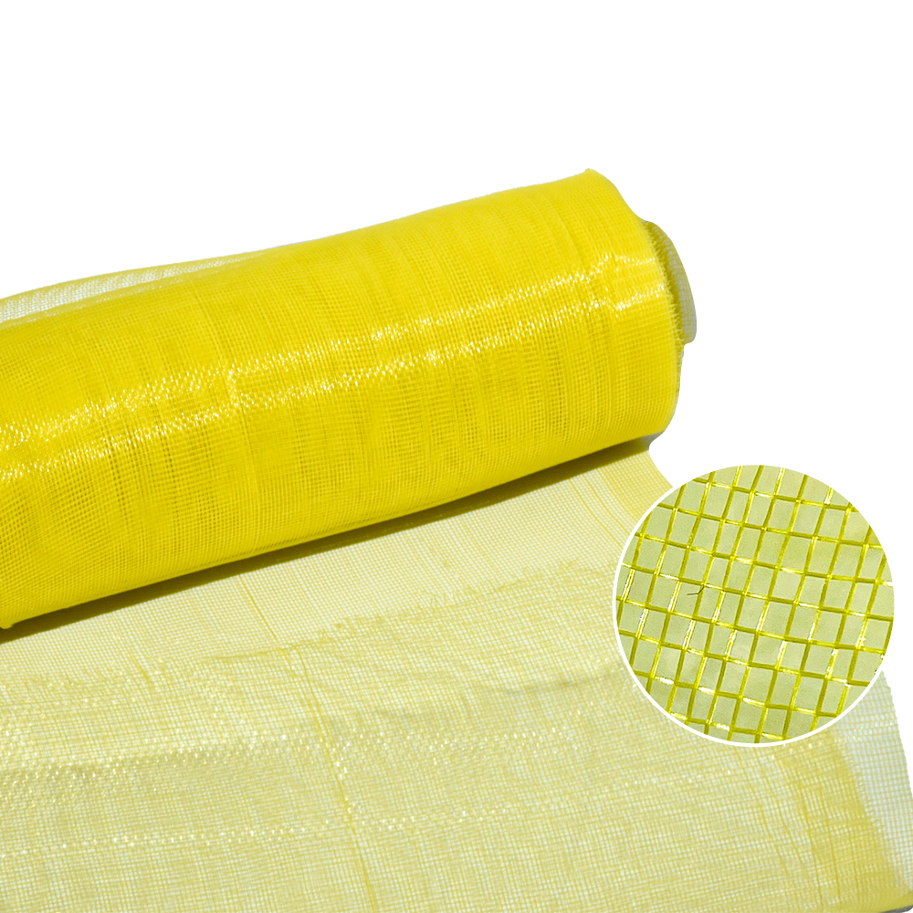 En -gros de fereastră din fibră de sticlă cu plasă de plasă de țânțari verzi