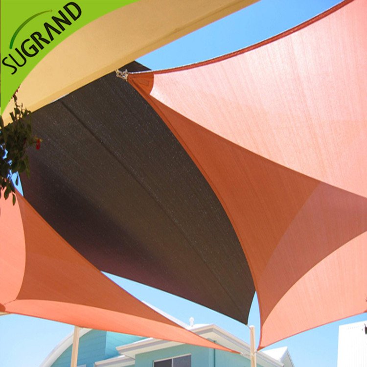 Adăpost de acoperire a mașinii de umbră roșie