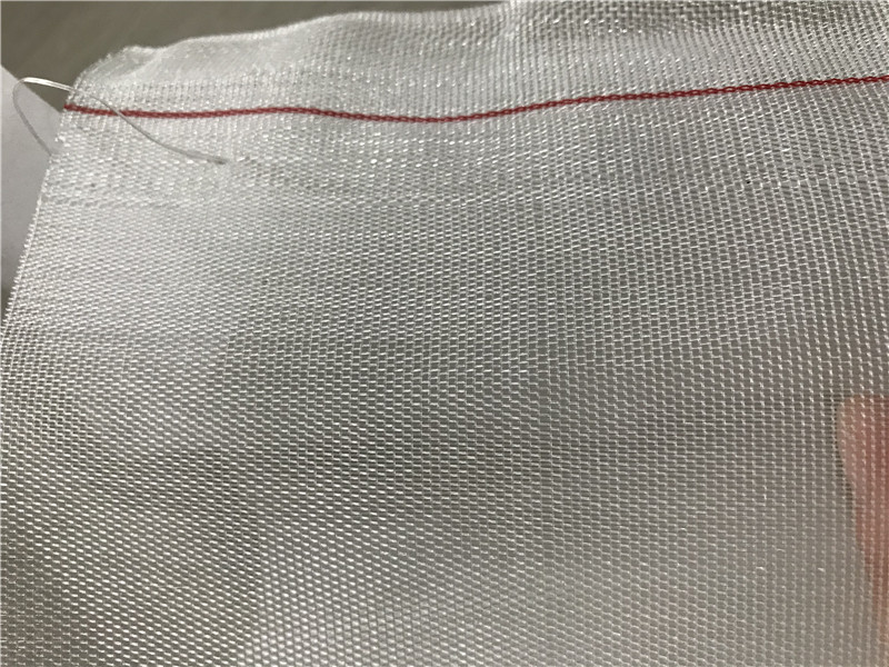 Cum să împiedici insectele să fie atacate de plasele de insecte?