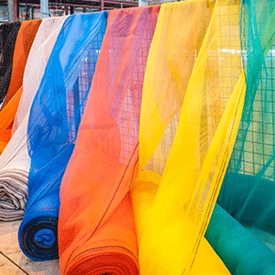 Ce culori sunt disponibile pentru plasele de schele - și contează?